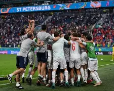 西班牙队怎么了