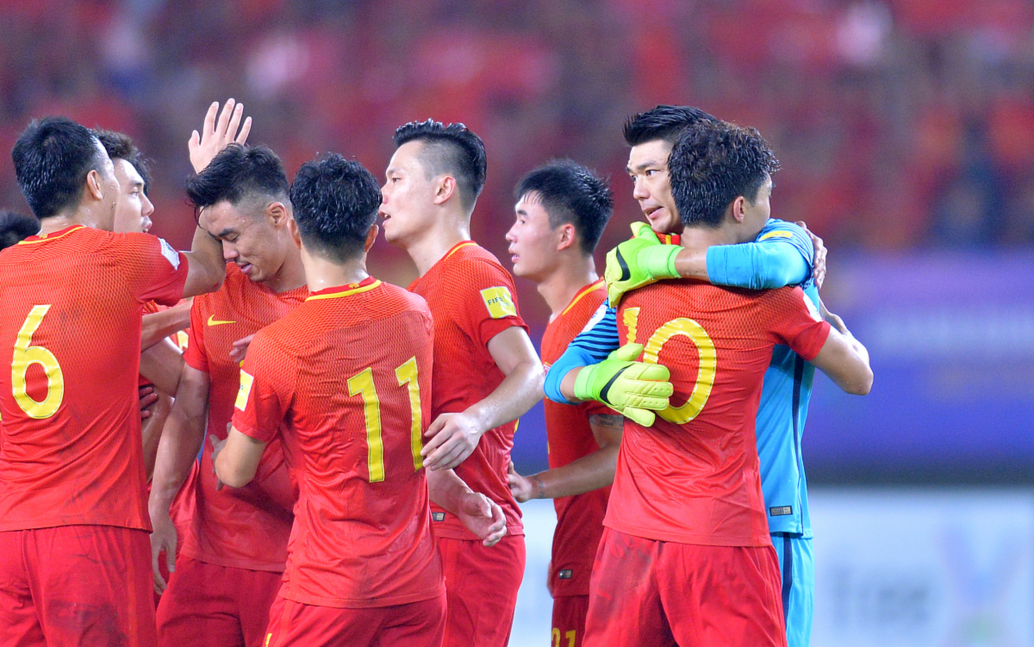 中国足球联赛中球队们的最新动态消息